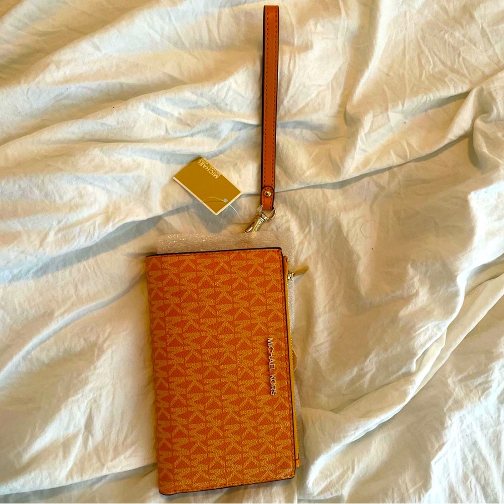 Michael Kors wallet Brand New!!
